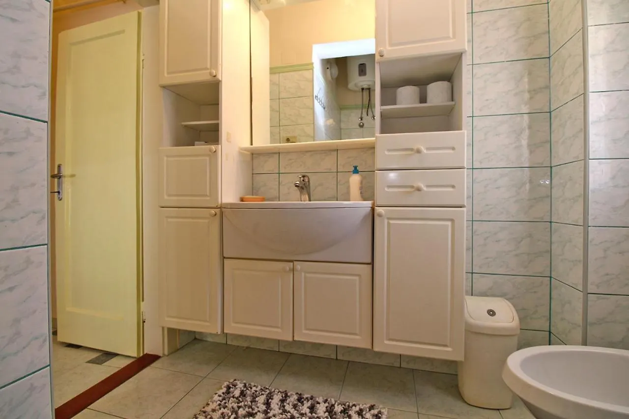 Apartment Diego 2160 Pula