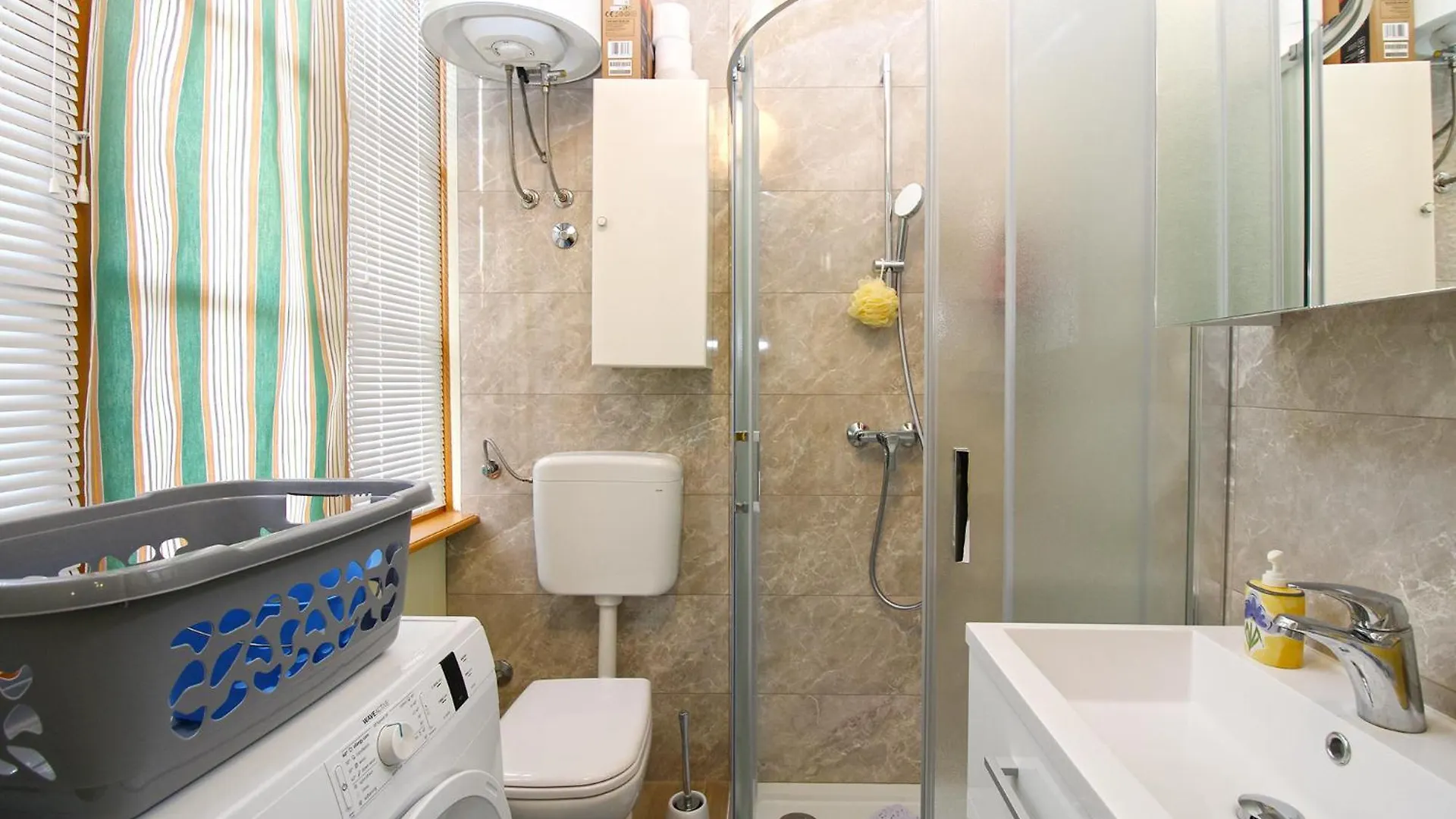 Apartment Diego 2160 Pula 0*,